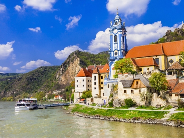 BEČ I VAHAU DOLINA 2023 - Na lepom plavom Dunavu (Đer, Dvorac Lihtenštajn, Banja Baden)