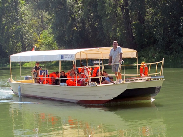 ROMANTIČNO GORNJE PODUNAVLJE - APATIN, BAČKI MONOŠTOR, vožnja brodom kroz rezervat 