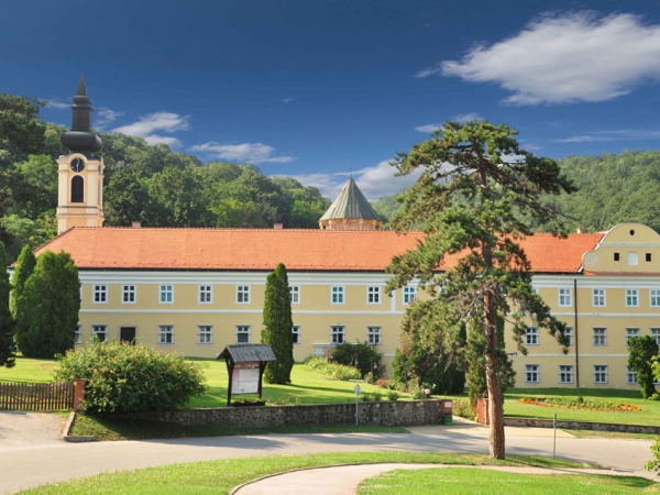 SREMSKI KARLOVCI FRUŠKOGORSKI MANASTIRI