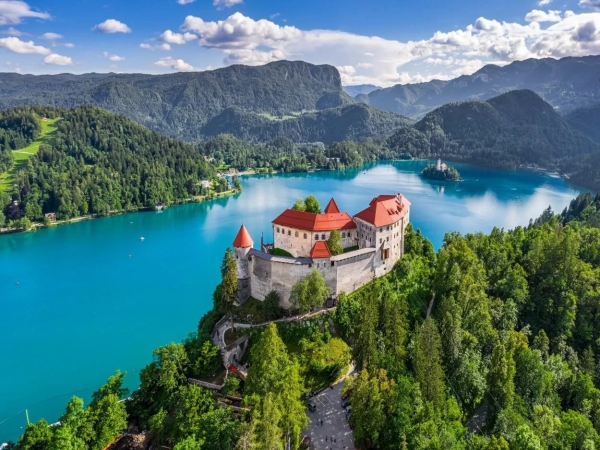 DOŽIVI SLOVENIJU 2023 - THE BEST OF (Ljubljana, Bled, Bohinj, Vodopad Savica, Kopar, Piran, Predjamski grad, Postojnska jama)